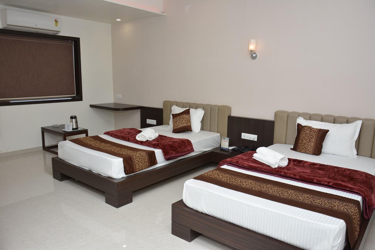 Hotel Darshan Rājula Extérieur photo